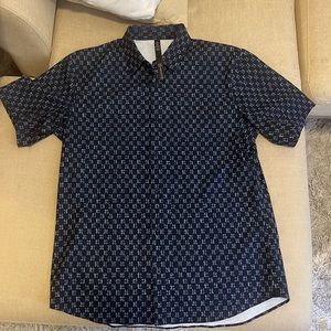 Large Lululemon short sleeve button down blue and breathable